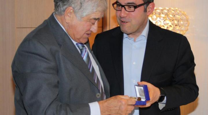 CONFEMADERA rinde homenaje a su presidente honor�fico, Pedro Garc�a Moya 