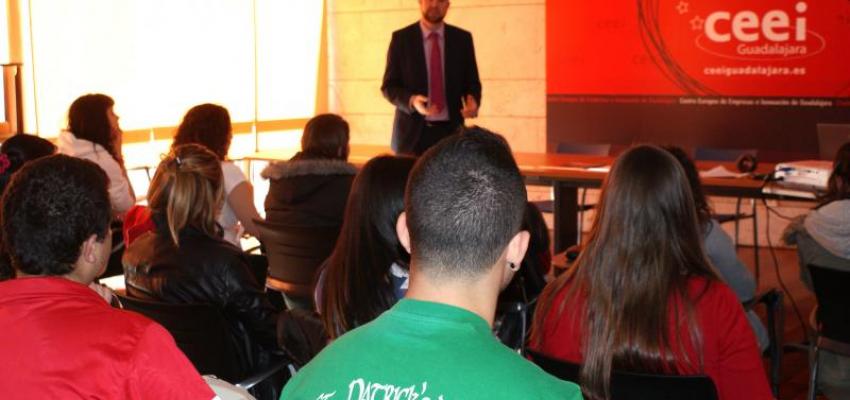 El CEEI de Guadalajara celebra su primer taller de 2012 para emprendedores con alumnos del IES Diocesano Cardenal Cisneros