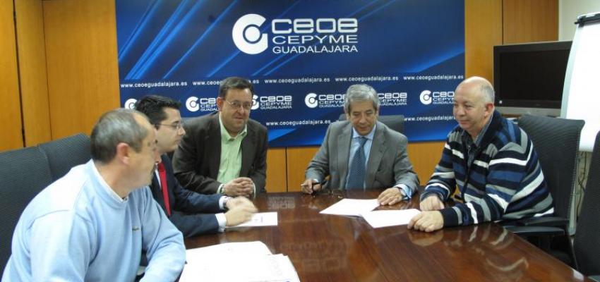 Reuni�n de trabajo entre diputados de la Instituci�n provincial y dirigentes de CEOE-CEPYME Guadalajara