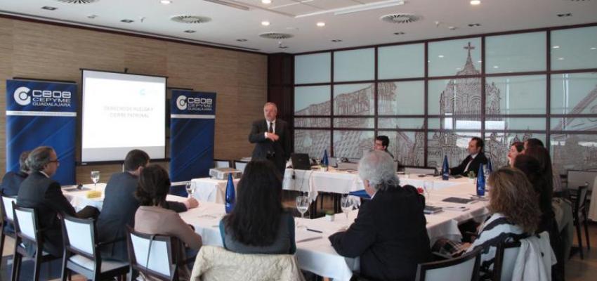 CEOE-CEPYME Guadalajara celebra un nuevo desayuno de trabajo con directores de recursos humanos para analizar la reforma laboral y las relaciones sindicales
