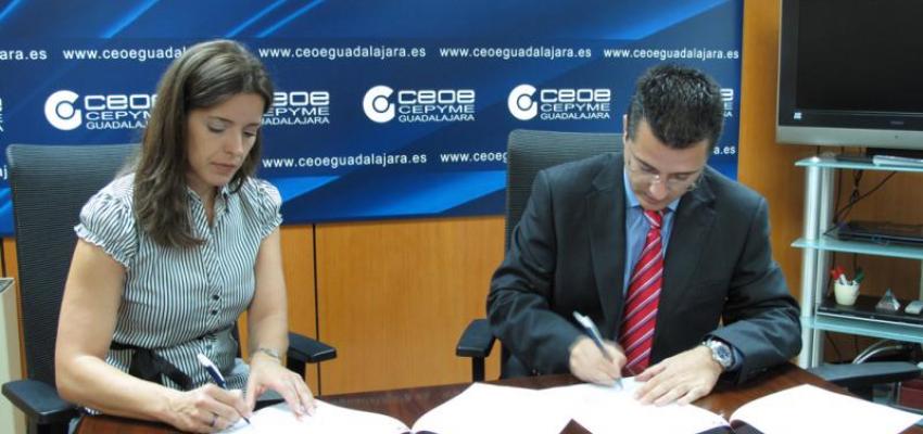 CEOE-CEPYME Guadalajara y la AMPA Henares firman un convenio de colaboraci�n para facilitar a sus socios el acceso a la tarjeta �de socio a socio�