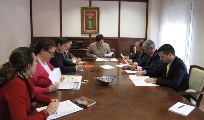 CEOE-CEPYME Guadalajara se re�ne con el alcalde de Cabanillas