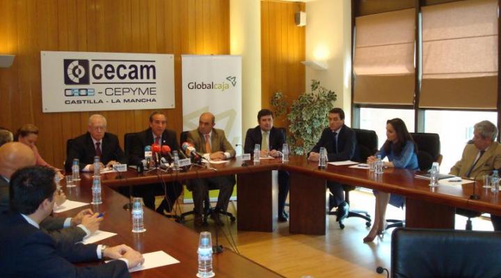 CECAM firma un convenio de colaboraci�n en materia financiera con Globalcaja