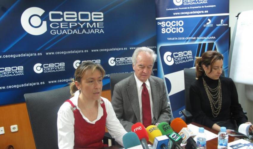 CEOE-CEPYME Guadalajara presenta la sexta edici�n de la gu�a de empresas de socio a socio 