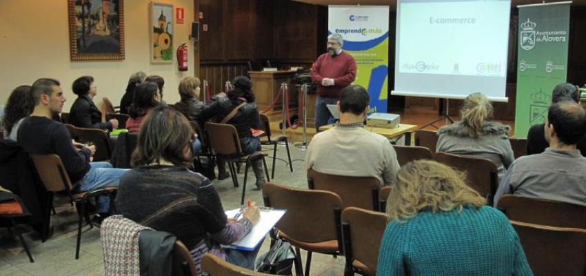 Los emprendedores de Alovera se informan sobre el E-Commerce