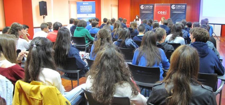 Los institutos de Guadalajara y El Casar visitan el CEEI de Guadalajara