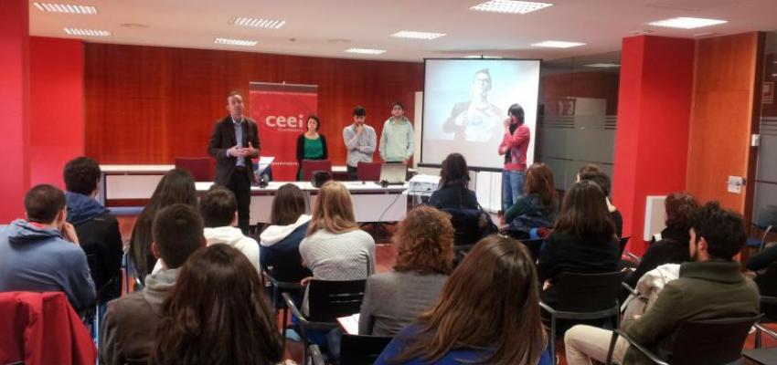 Los alumnos del ciclo de marketing y publicidad del IES Carmen Burgos de Segu� de Alovera visitan el CEEI de Guadalajara