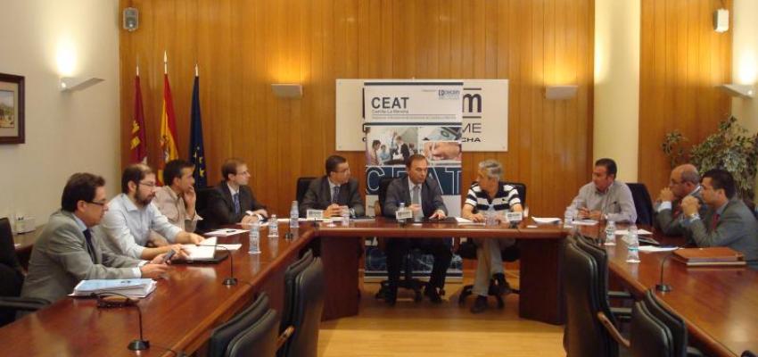 CEAT Castilla-La Mancha traslada sus propuestas al director general de econom�a