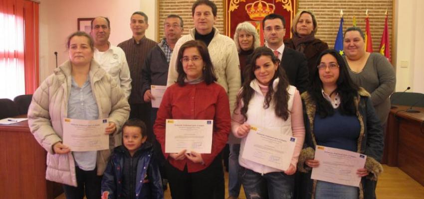 Quince alumnos se diploman en Yunquera de Henares como operadores de carretillas elevadoras