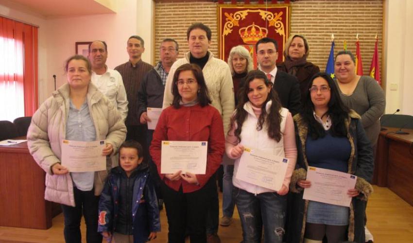 Quince alumnos se diploman en Yunquera de Henares como operadores de carretillas elevadoras
