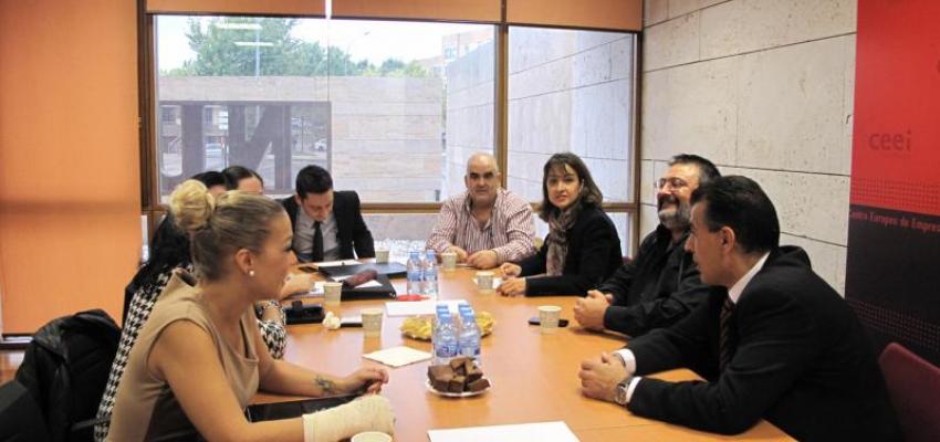 Una decena de emprendedores muestran sus productos y servicios en un nuevo encuentro de GuadaNetWork 