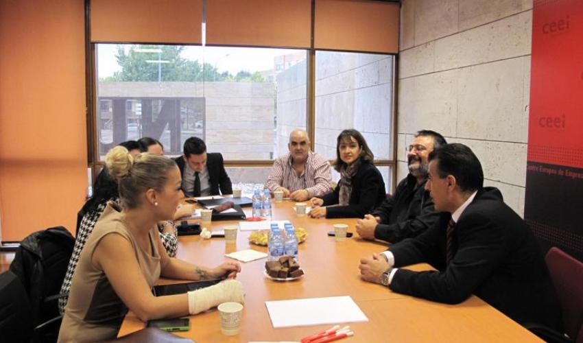 Una decena de emprendedores muestran sus productos y servicios en un nuevo encuentro de GuadaNetWork 