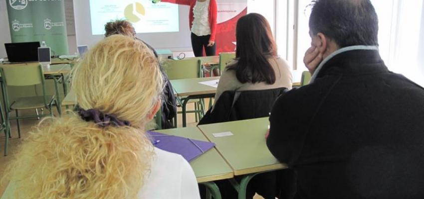 Los emprendedores de Alovera se informan de las posibilidades que ofrecen los fondos FEDER 