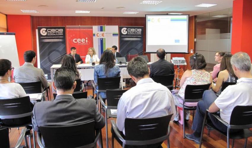 Empresarios alcarre�os se forman en estrategias de financiaci�n y Social Media