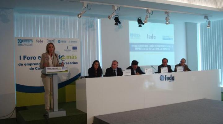 300 empresarios arroparon el I Foro Emprende+m�s de CECAM