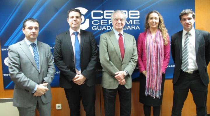 CEOE-CEPYME Guadalajara y Liberbank CCM firman un convenio de colaboraci�n
