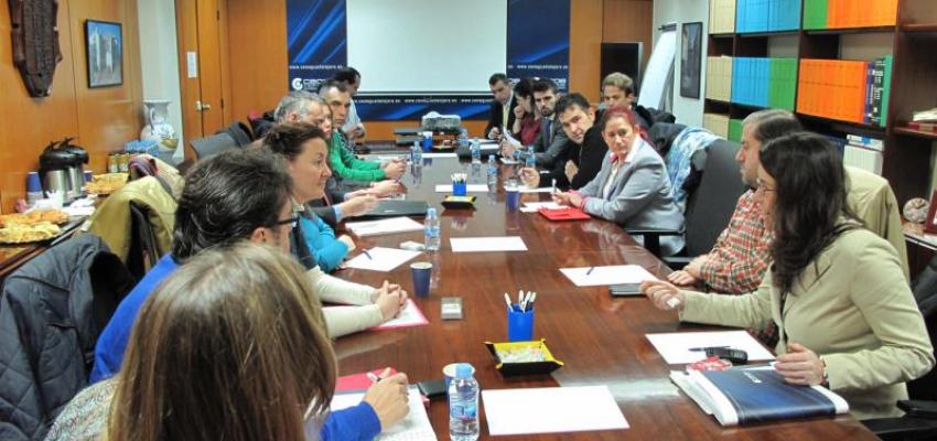 Una veintena de emprendedores y empresarios se re�nen en GuadaNetWork para el intercambio de experiencias