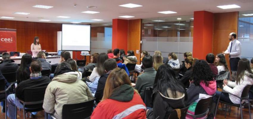 Los alumnos de los IES Brianda de Mendoza y aguas vivas visitan el CEEI de Guadalajara