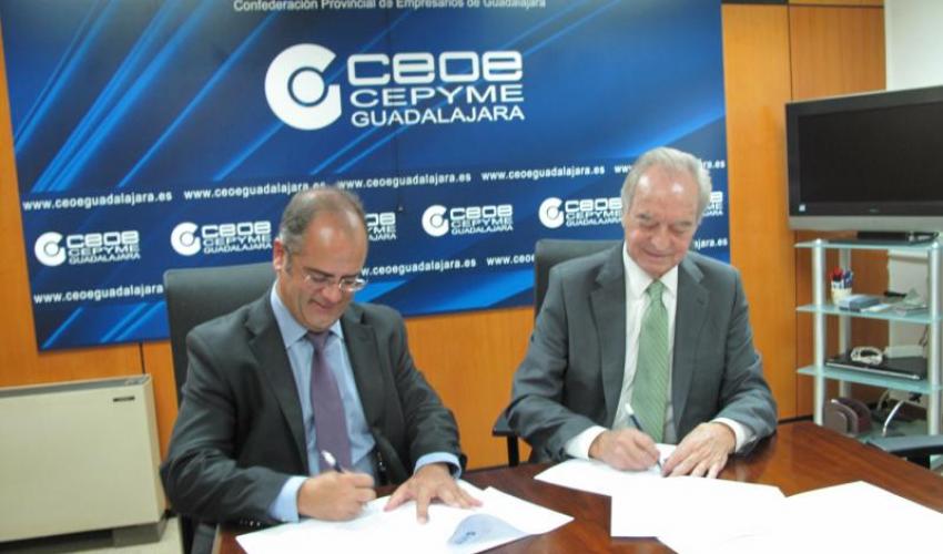 Gas Natural Castilla-La Mancha y CEOE-CEPYME Guadalajara renuevan un a�o m�s su colaboraci�n  