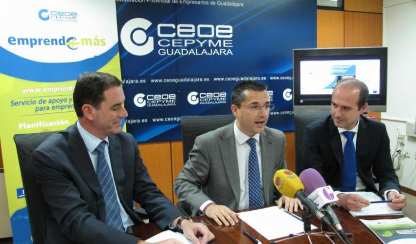 El programa Emprende+M�s de CECAM presenta la I jornada de coaching para emprendedores a trav�s del p�del