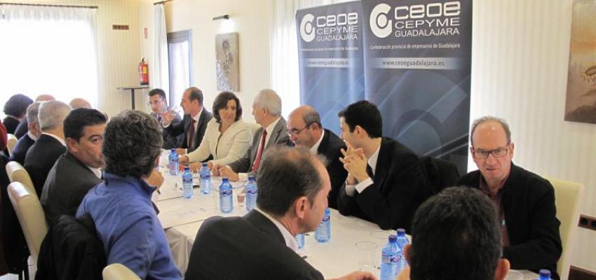 El Comit� de Direcci�n y la Junta Directiva de CEOE Guadalajara mantiene un encuentro de trabajo con la consejera de Econom�a, Empresas y Empleo, Patricia Franco