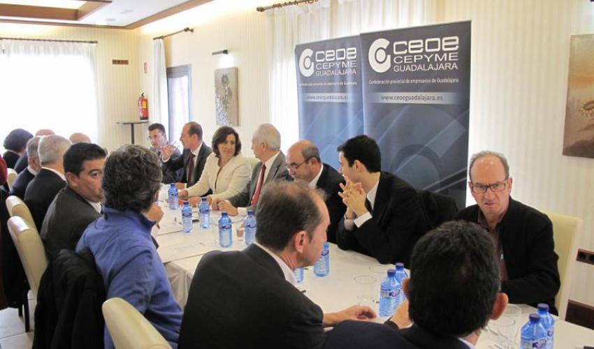 El Comit� de Direcci�n y la Junta Directiva de CEOE Guadalajara mantiene un encuentro de trabajo con la consejera de Econom�a, Empresas y Empleo, Patricia Franco