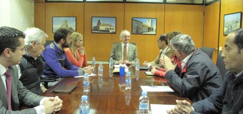 El Comit� de Direcci�n de CEOE-CEPYME Guadalajara, se re�ne con el candidato a la alcald�a de Guadalajara por el PSOE