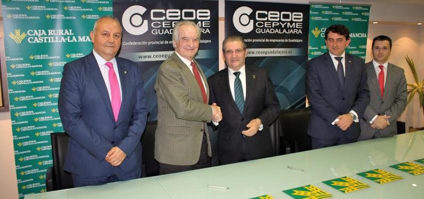 Caja Rural Castilla-La Mancha y CEOE-CEPYME Guadalajara renuevan su colaboraci�n institucional