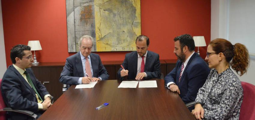 El Ayuntamiento de Azuqueca de Henares y CEOE-CEPYME Guadalajara seguir�n colaborando para potenciar el sector industrial