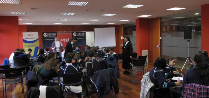 Alumnos del Colegio Giovani Farina de azuqueca aprenden lo que es un emprendedor con el programa Emprende+m�s