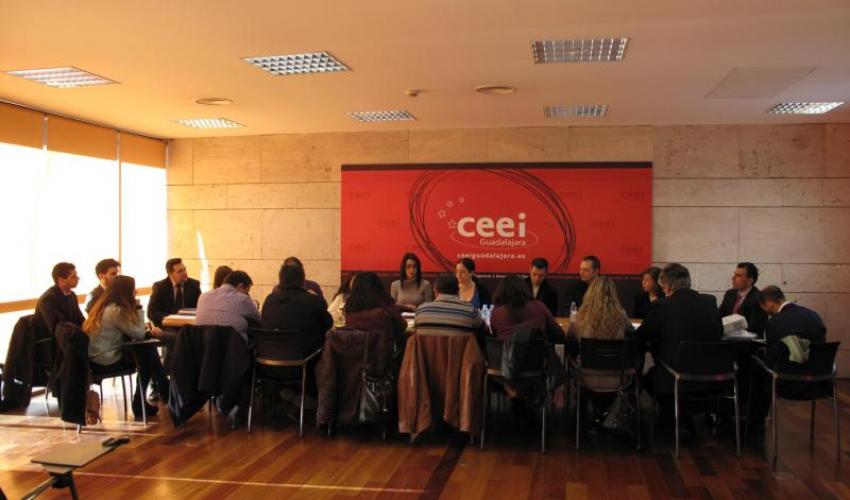 GuadaNetWork inicia sus encuentros de 2015 con gran �xito de participaci�n 