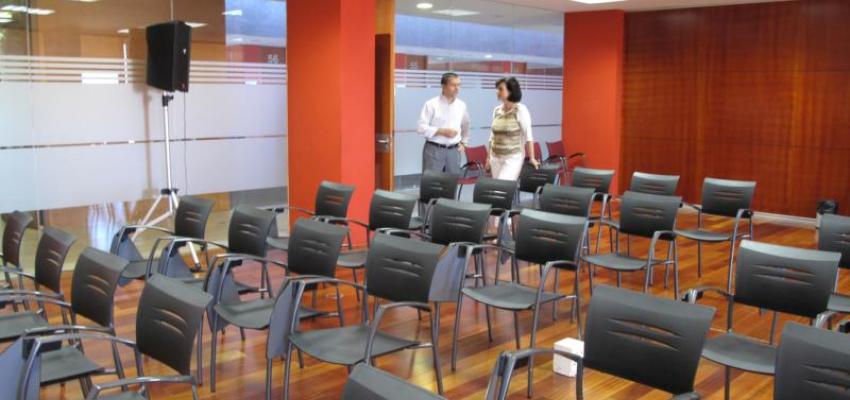 La nueva concejal de Promoci�n Econ�mica visita el CEEI acompa�ada del director de la Fundaci�n