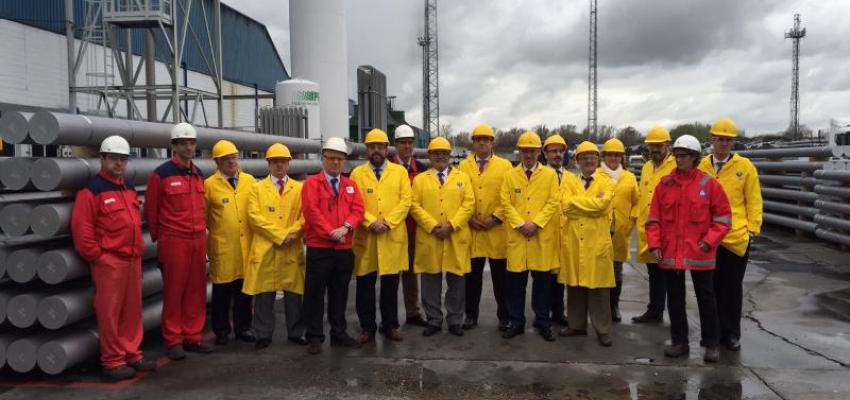 La empresa Hydro Aluminium muestra su cat�logo de productos