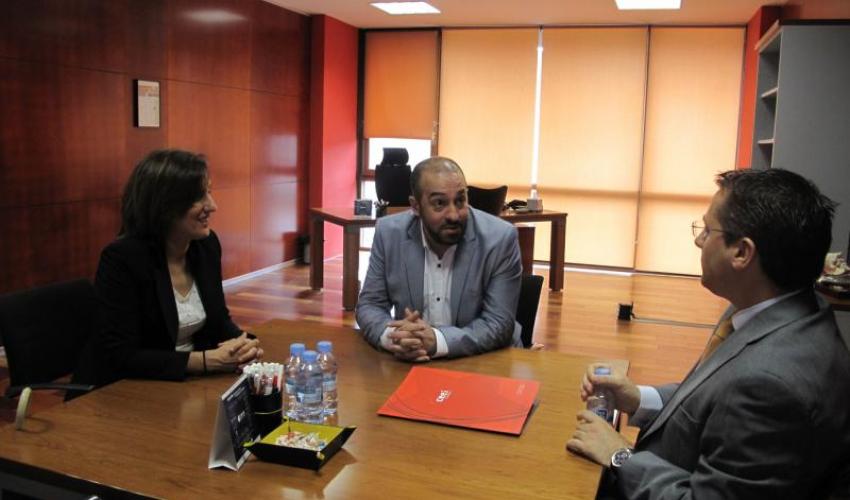 La diputada Yolanda Ram�rez, conoce de primera mano el CEEI de Guadalajara