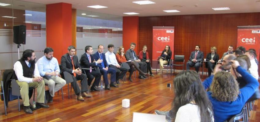 Alberto Rojo ofrece a las empresas del CEEI las iniciativas de apoyo empresarial y al emprendimiento impulsadas por el Gobierno regional