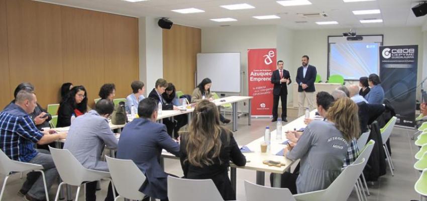 Azuqueca acoge una nueva edici�n de AzuNetWork con la participaci�n de m�s de una veintena de empresarios