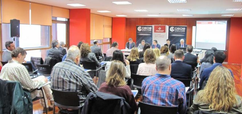 Medio centenar de empresarios se informan sobre los planes de movilidad vial en la empresa. Gesti�n e incentivos