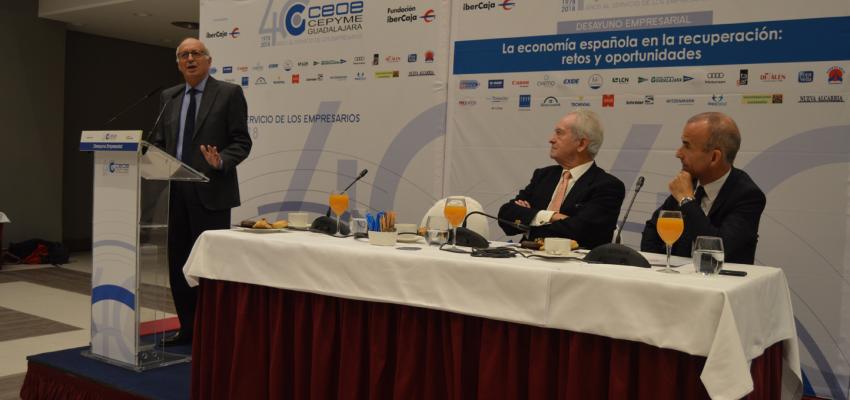 Jos� Luis Aguirre, habla de los retos y las oportunidades que hay por delante en la econom�a espa�ola, en el desayuno empresarial de CEOE-CEPYME Guadalajara