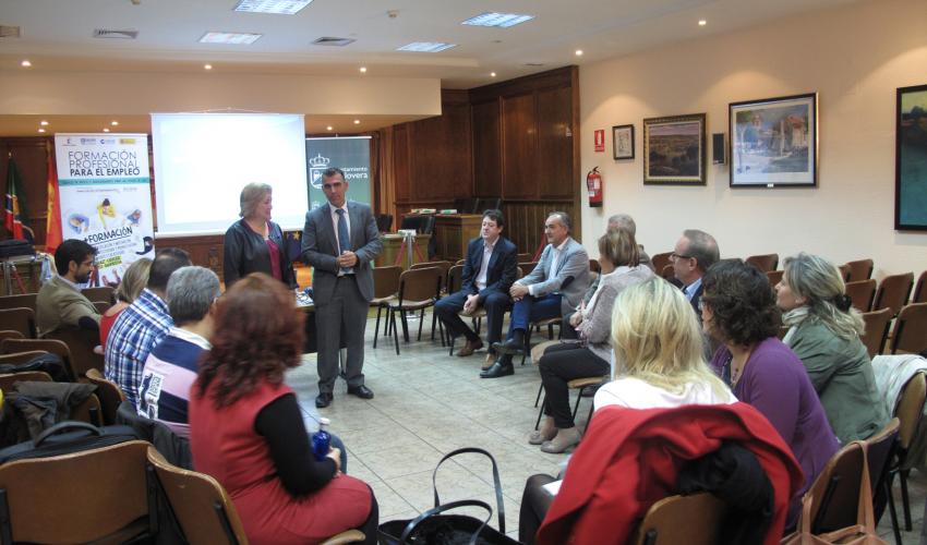 Una quincena de empresarios se re�nen en Alovera para hablar de transformaci�n digital y continuar en la b�squeda de nuevas sinergias 