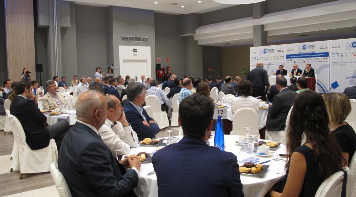 Daniel Lacalle, muestra las pautas a seguir para un crecimiento sostenido en el tiempo en el desayuno empresarial de CEOE-CEPYME Guadalajara