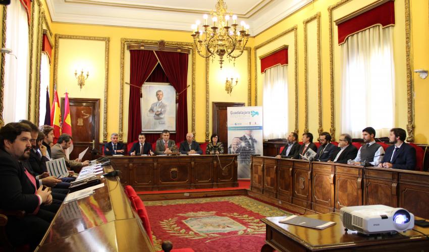 Antonio Rom�n recibe a un grupo de inversores dentro del proyecto “Guadalajara Empresarial”