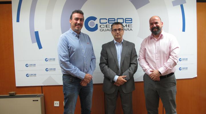 CEOE-CEPYME Guadalajara firma un convenio de colaboraci�n con las empresas Recuperaciones Alcarre�as y AMBAR Plus para la retirada de residuos peligrosos y no peligrosos