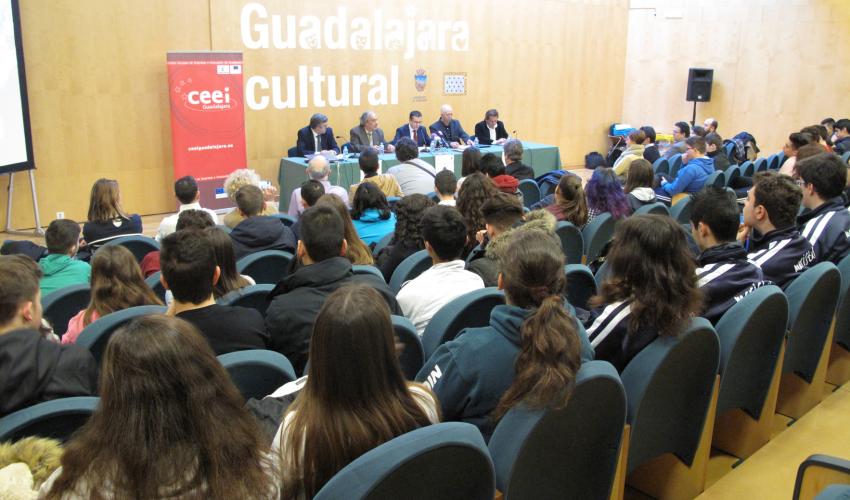 El CEEI de Guadalajara presenta la i competici�n de rob�tica: Botschallenges de la provincia de Guadalajara