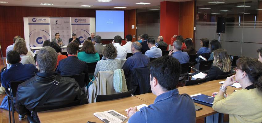 Empresarios de Guadalajara se informan del portal de contrataci�n de la Junta de Comunidades de Castilla-La Mancha