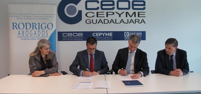 CEOE-CEPYME Guadalajara y el bufete Rodrigo Abogados, firman un convenio de colaboraci�n
