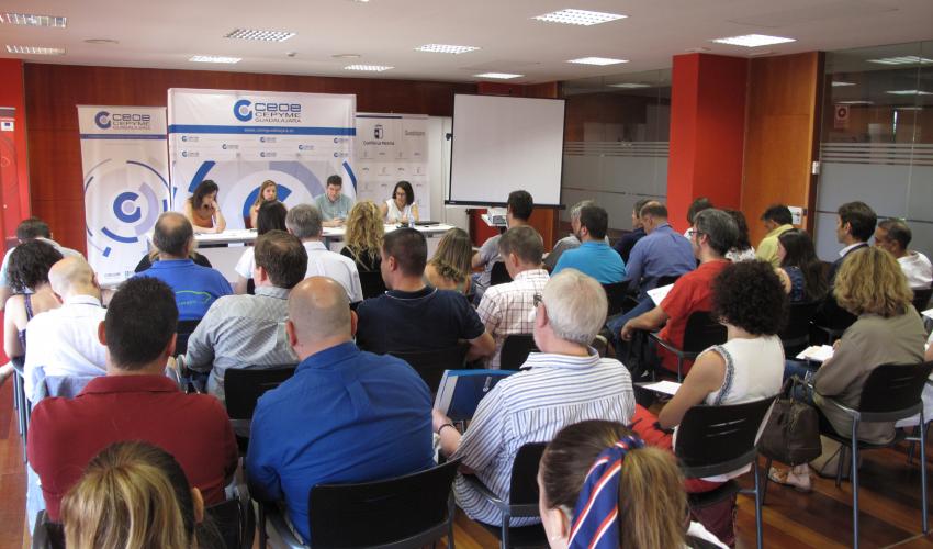 Medio centenar de empresarios se informan sobre el plan integrado de residuos de Castilla-La Mancha