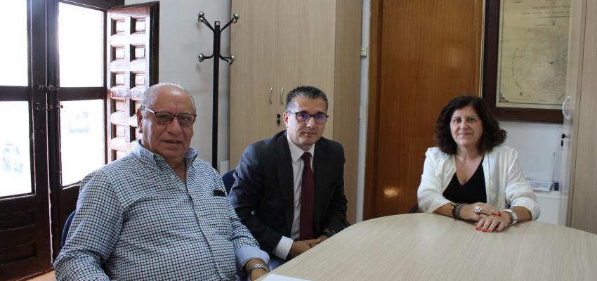 Reuni�n de la presidenta de la CEOE y el alcalde de Horche para estudiar acciones conjuntas ante los constantes cortes de luz