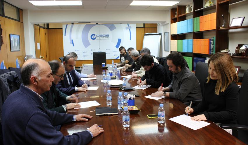 Firmado el convenio colectivo del sector del metal de Guadalajara