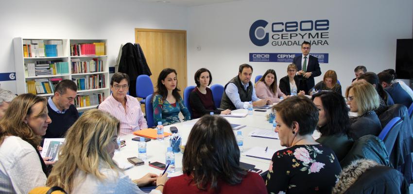 La adecuaci�n de la jornada laboral y el registro horario, a debate en un nuevo desayuno para directores de RRHH