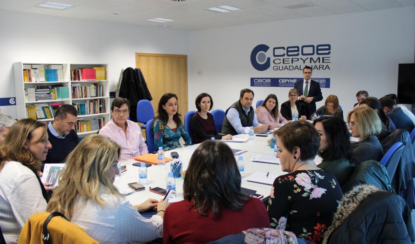 La adecuaci�n de la jornada laboral y el registro horario, a debate en un nuevo desayuno para directores de RRHH